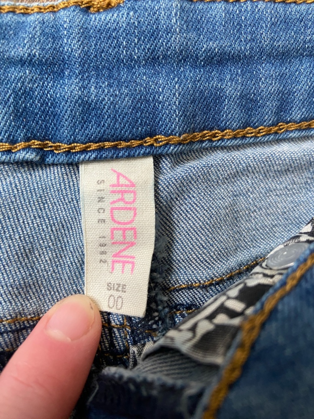 Ardene Distressed Light Blue Denim Cutoff Shorts - Picture 2 of 3
